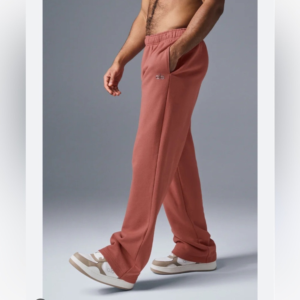 Alo Yoga Accolade Straight Leg Sweatpant - Soft Terracotta - unisex sz L…